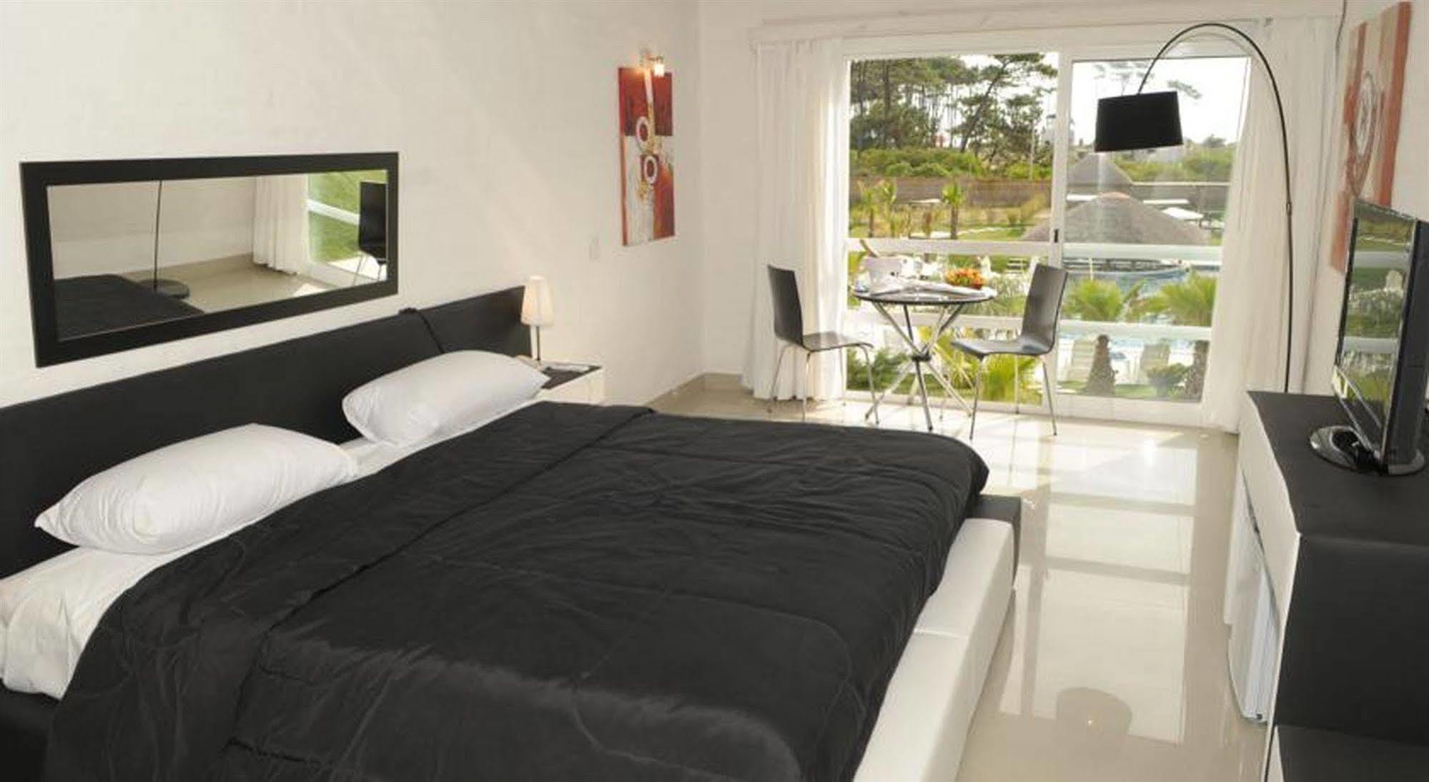 Punta Del Este Arenas Hotel Chihuahua Buitenkant foto