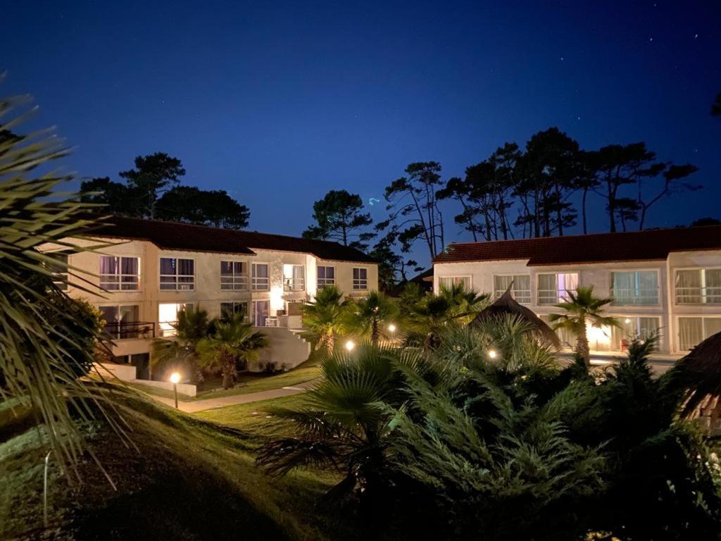 Punta Del Este Arenas Hotel Chihuahua Buitenkant foto